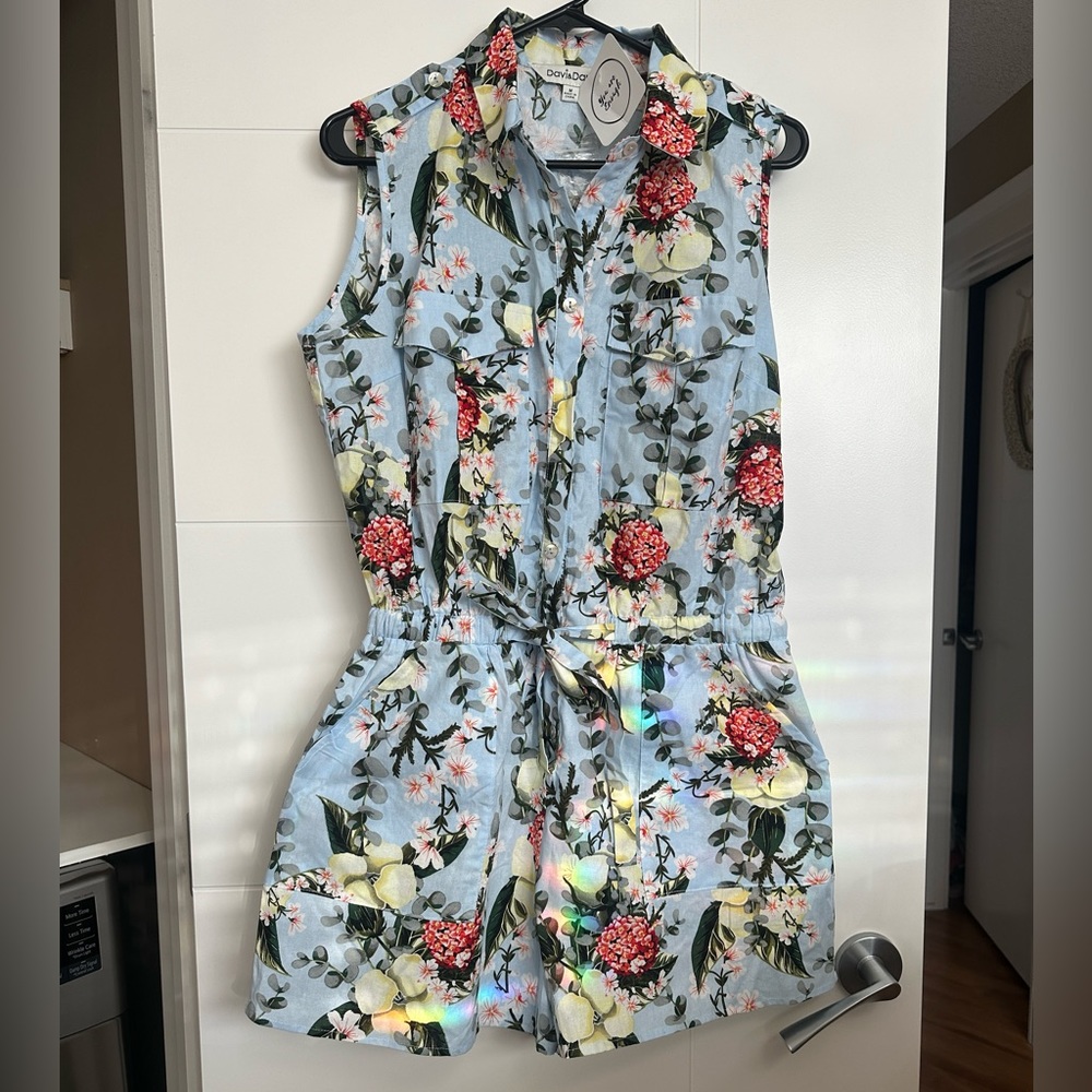 Floral romper with pockets
